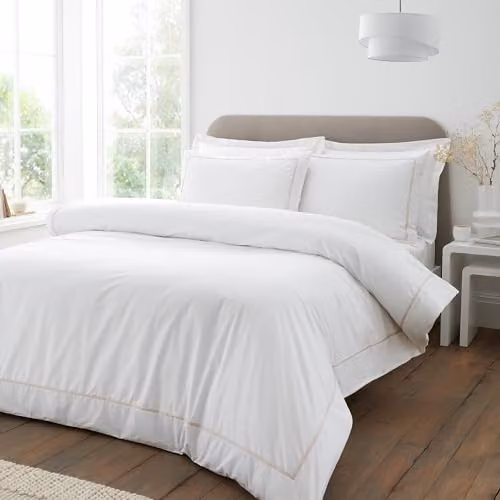 Bianca 200 Thread Count Cotton Percale Duvet Cover and Pillowcase Set in White and Black – 1