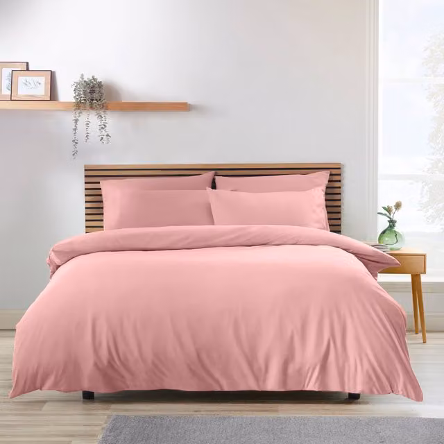 Catherine Lansfield So Soft Non-Iron Microfibre Duvet Cover and Pillowcase Set, Coral, W/D/H: 200 x 200 cm and 50 x 75 cm – 1