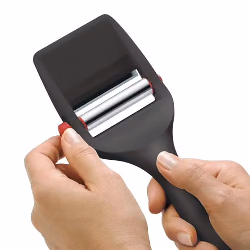 Cuisipro Adjustable Cheese Slicer in Black, Stainless Steel and Nylon – 2