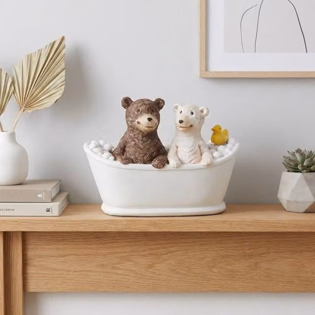 The Leonardo Collection Bear Bathtime Ceramic Tabletop Ornament in Brown and Multicolour – 2