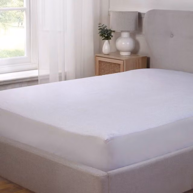Rapport Home Terry Waterproof Mattress Protector with Elastic Skirt in White (Twin)
