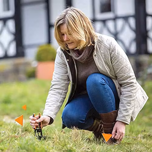 Shop4allsorts 10 Hi-Visibility Orange Mole Trap Flag Markers, UV Resistant, Height: 30 cm – 3