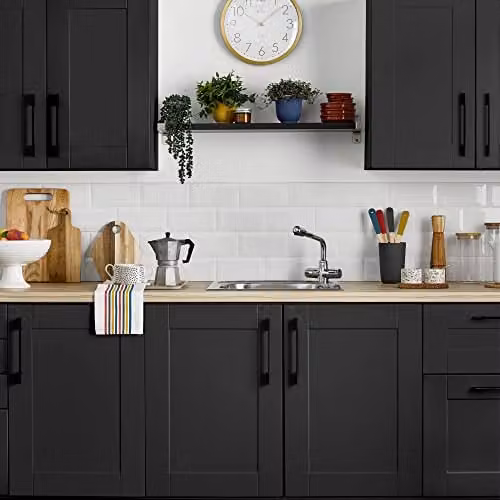 Rust-Oleum Water-Based Kitchen Cupboard Paint in Matt Finish, Black, 0.75 l – 3