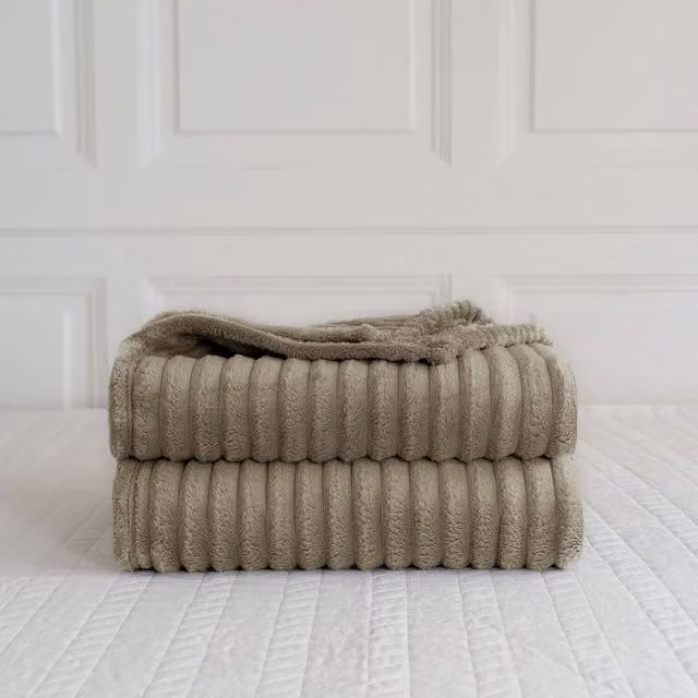 Velosso Modern Striped Velvet Throw Blanket in Beige and Yellow, W: 100 cm, D: 150 cm