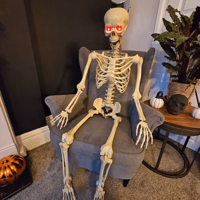 Samuel Alexander 150cm Full Body Halloween Skeleton Decoration with Movable Joints and LED Eyes in White – 1