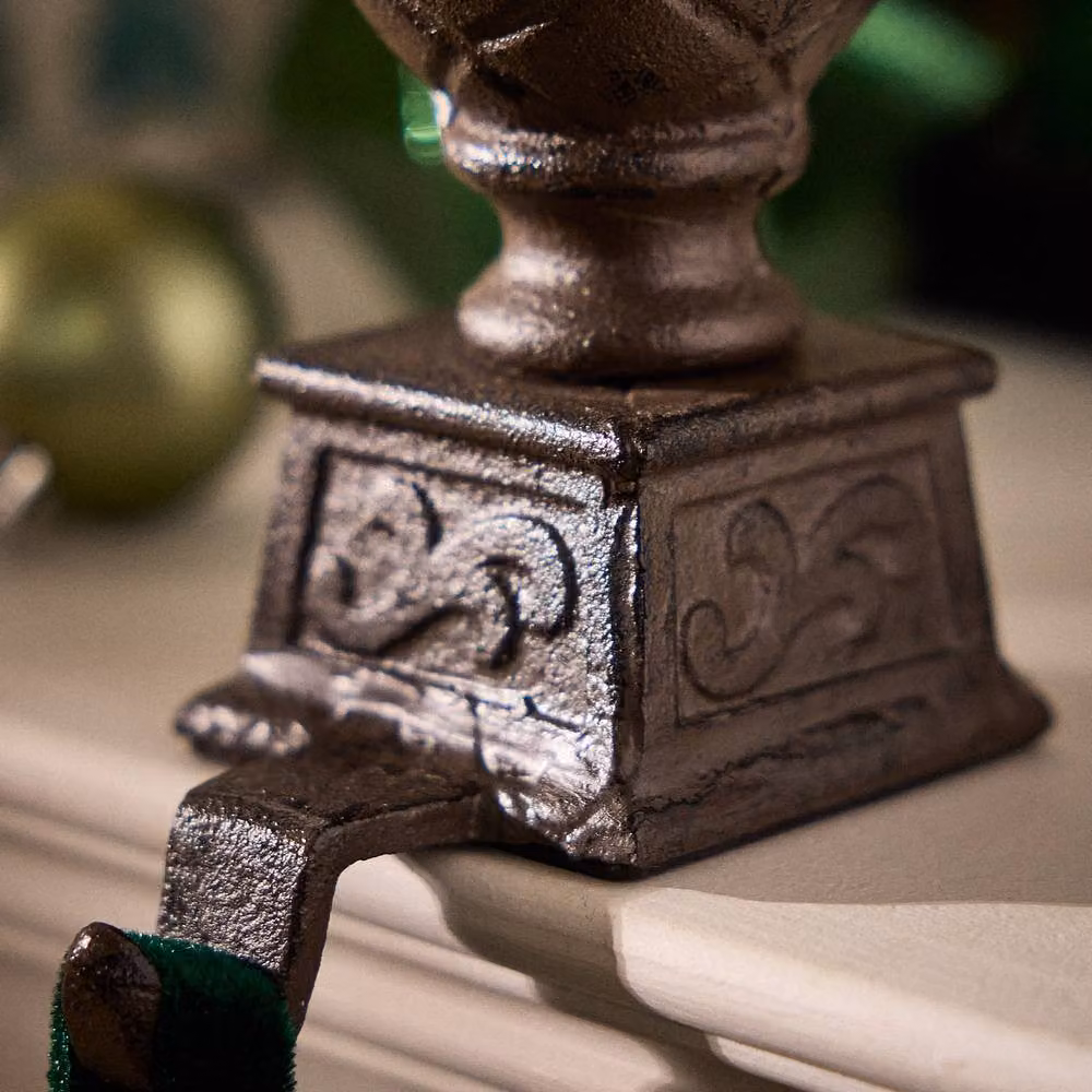 Dibor Set of 2 Antique Brown Artichoke Metal Christmas Stocking Holders – 3