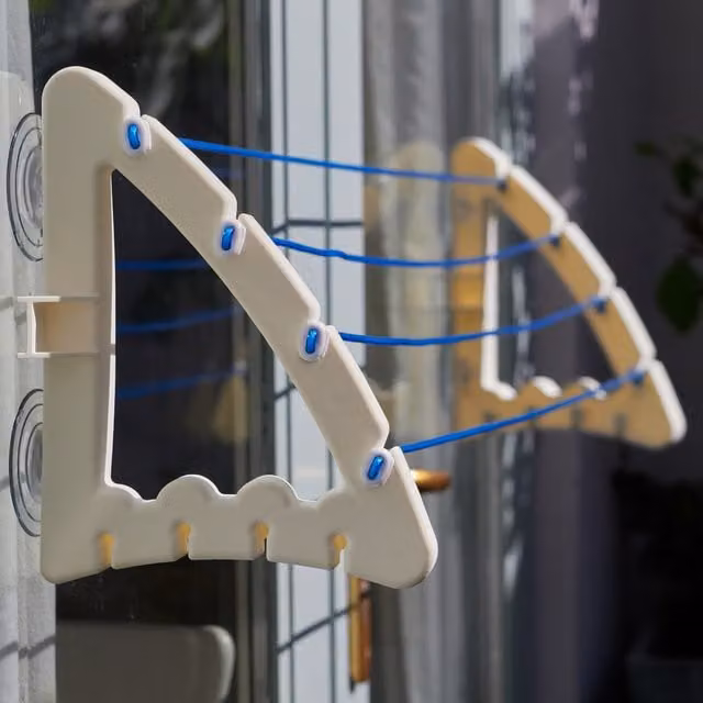 Balcondry White Portable Wall Mounted Plastic Clothes Airer with Suction