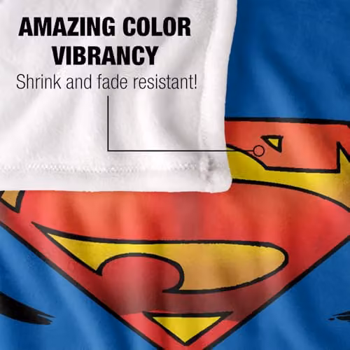 Warner Bros. Superman Realistic Chest Costume Super Soft Fleece Throw Blanket, Multicolour, W: 91.44 cm x L: 147 cm – 3
