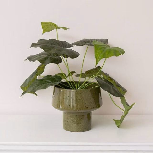 Melody Maison Round Green Metal Planter Pot, Diameter: 24 cm, Height: 20 cm