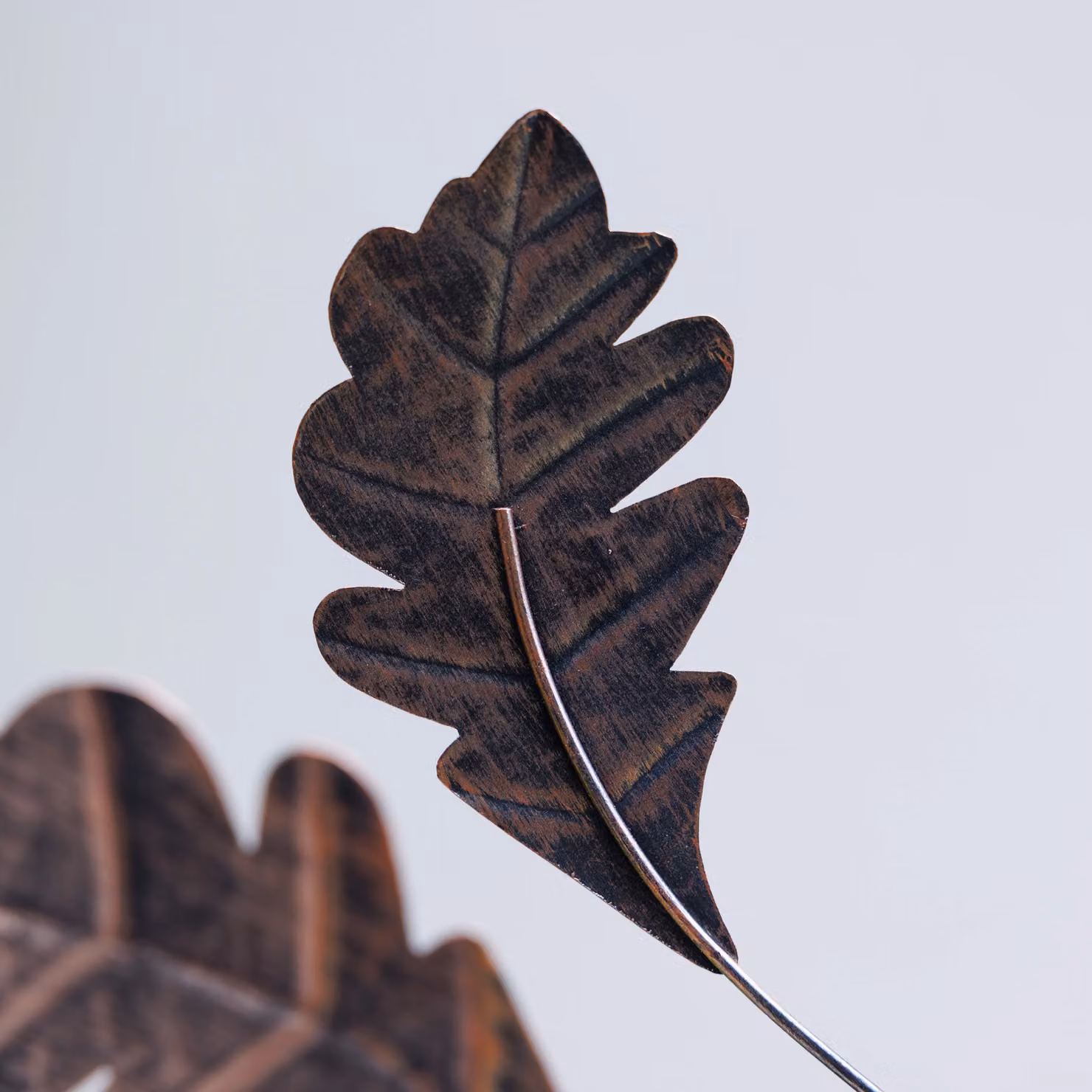 Primrose Metal Leaf Kinetic Wind Spinner in Gold and Bronze, Height: 65 cm – 5