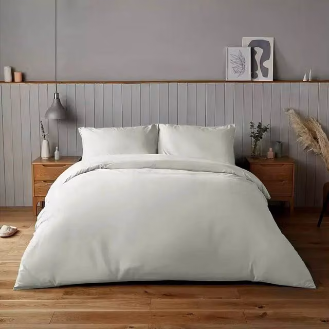 Silentnight Supersoft King Size Breathable Duvet Cover Set in Pale Green, 180 x 200 cm