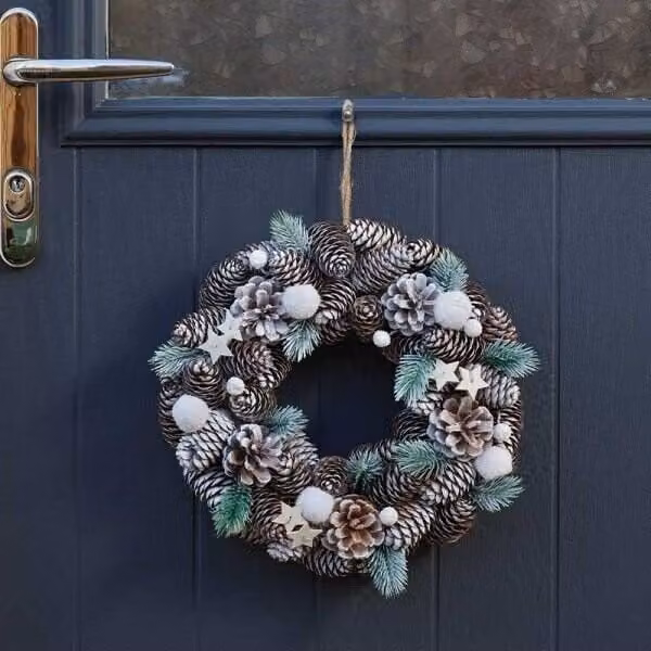 Marco Paul Round Frosted Christmas Pine Wreath in Brown – 1