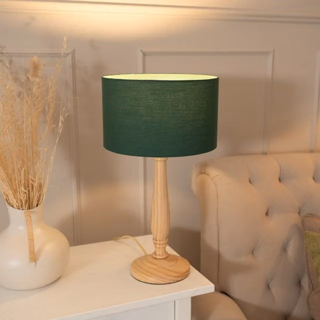 ValueLights Victoria Classic Wood Table Lamp with Green Fabric Drum Shade