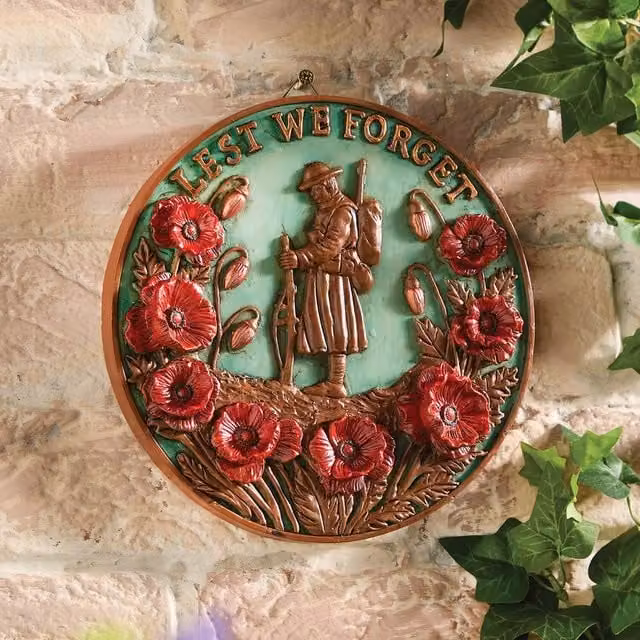 Gainsborough Poppy Wall Plaque, 3D Weatherproof Polyresin Floral Tribute, Diameter: 20 cm – 1