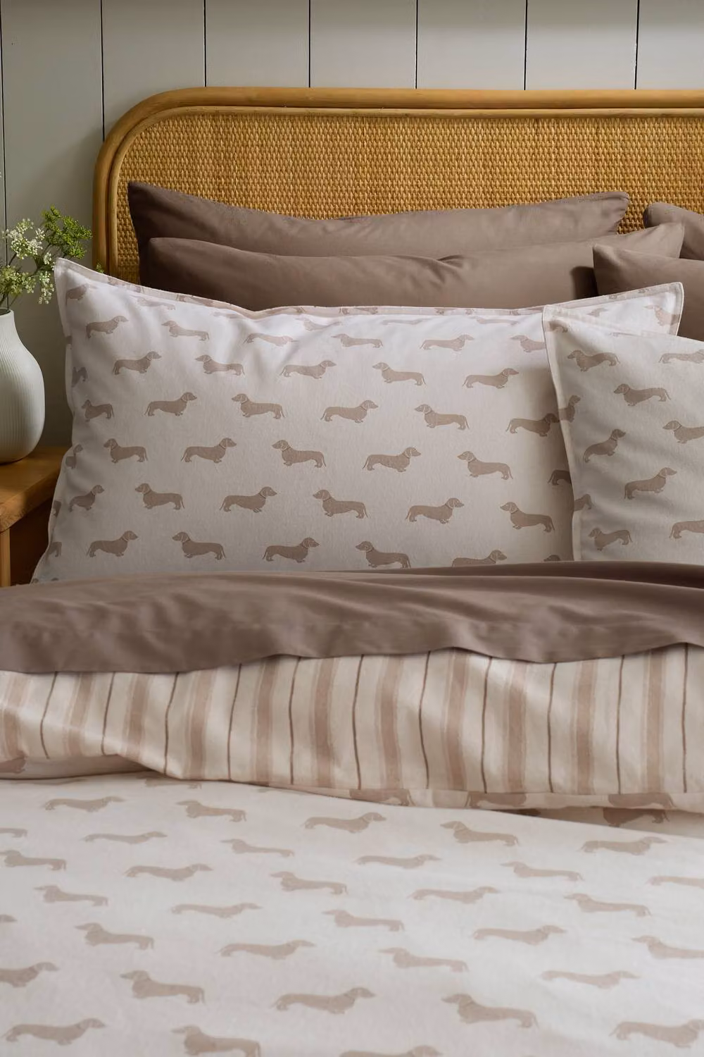Emily Bond Brushed Peggy Dachshund Reversible Cotton Duvet Cover Set in Beige – 2