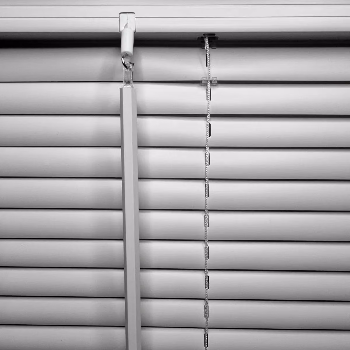 Furnished Natural PVC 25mm Slat Venetian Blinds in Beige or White, W: 60 cm, H: 150 cm