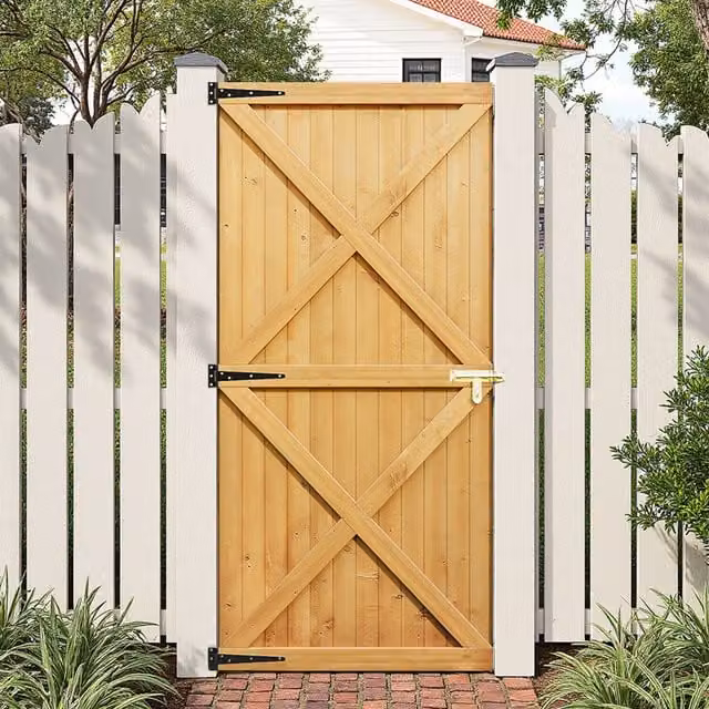 Garden Sanctuary Brown Flat Top Pine Gate Kit with Stainless Steel Hardware, Height: 85 cm