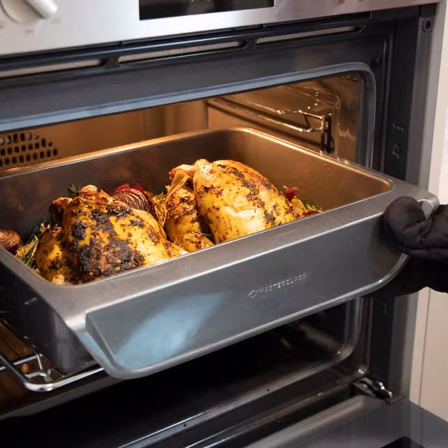 MasterClass Smart Stack Non-Stick Rectangular Roasting Tin, Grey, W: 41 cm, D: 33 cm