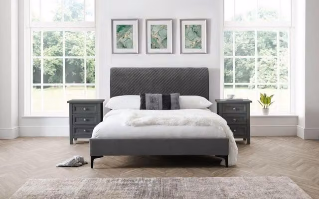 Ashfield Grey Diamond Premium Quilted Velvet Upholstered Bed - Double (140 x 200 cm)