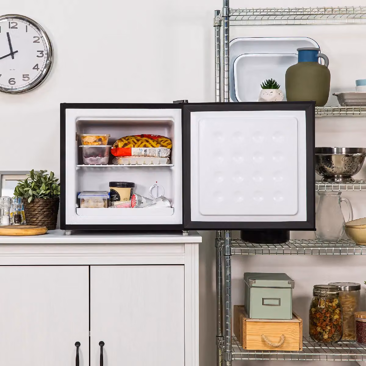 Abode Mini Table Top Freezer, 31 Litre, Black with Reversible Door – 3