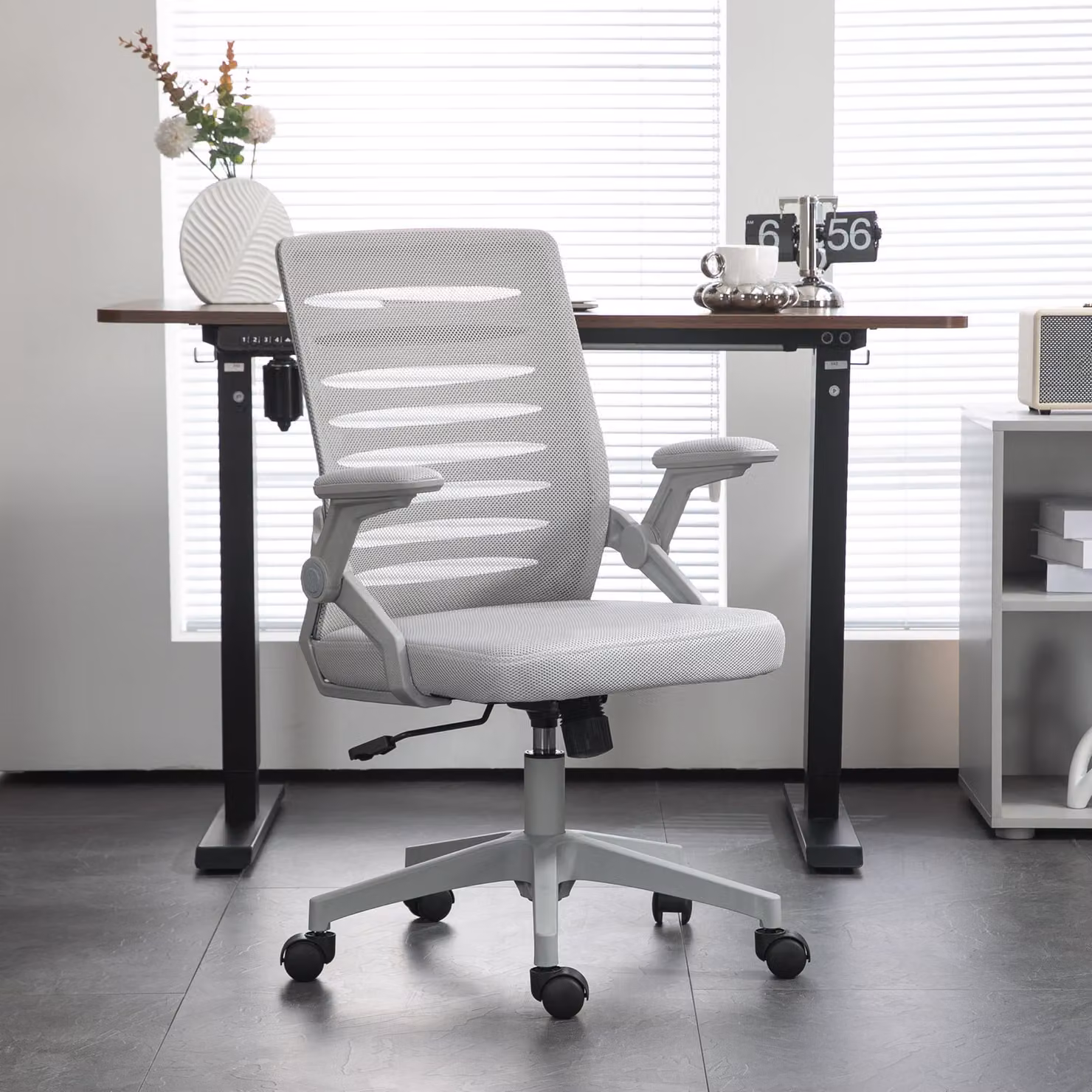 Vinsetto Grey Mesh Ergonomic Office Chair with Flip-up Armrests, Adjustable Height and Swivel Function – 2