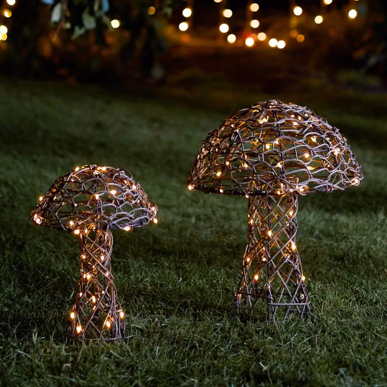 Lights4fun Rattan Mushroom LED Garden Lights Duo in White and Brown, Height: 40 cm