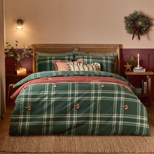 Wyld Haus Ramble Robin Tufted Brushed Cotton Duvet Cover Set in Green, W: 180 cm, H: 200 cm