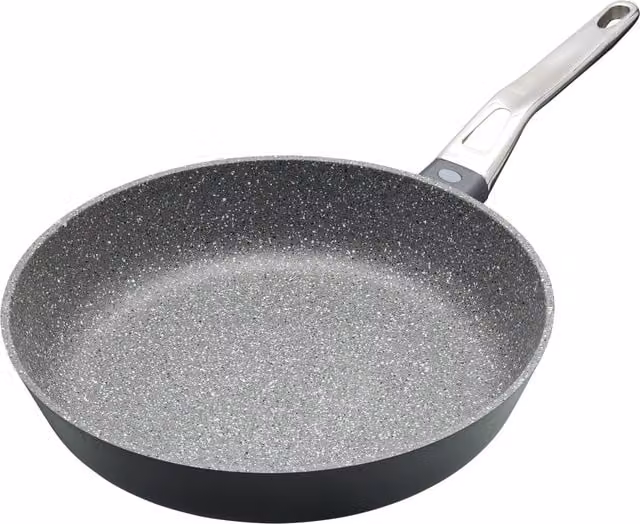 MasterClass Non-Stick Cast Aluminium Frying Pan, 28 cm, Black – 1
