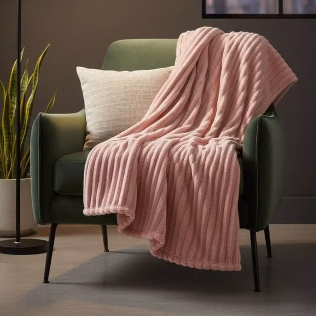 Snug City Pink Chunky Ribbed Knitted Throw Blanket, W/D/H: 150 x 200 cm – 1