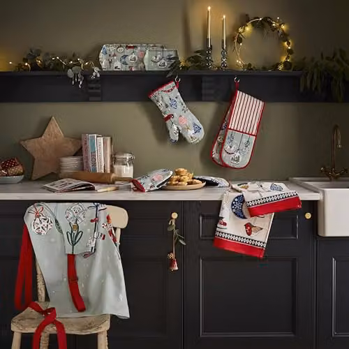 Ulster Weavers Christmas Ornaments Festive Print Double Oven Glove in Multicolour – 3