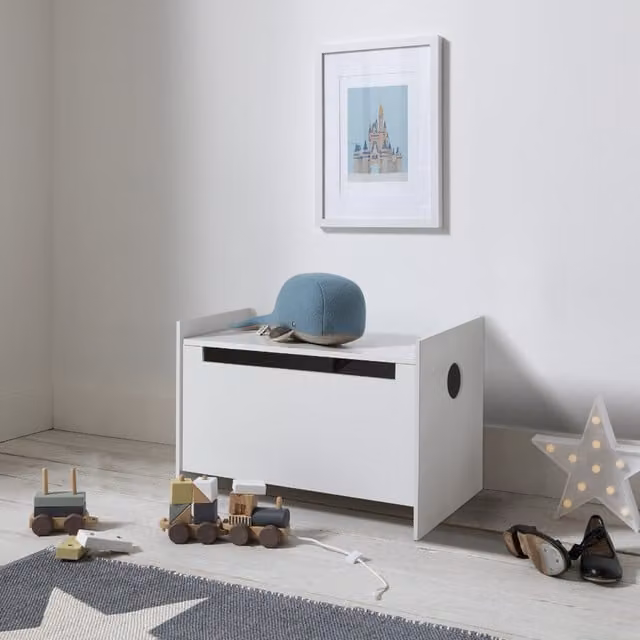 Noa and Nani Modern Childrens Toy Box Storage Organiser in White, W: 59.5 cm, D: 34.0 cm, H: 29.0 cm