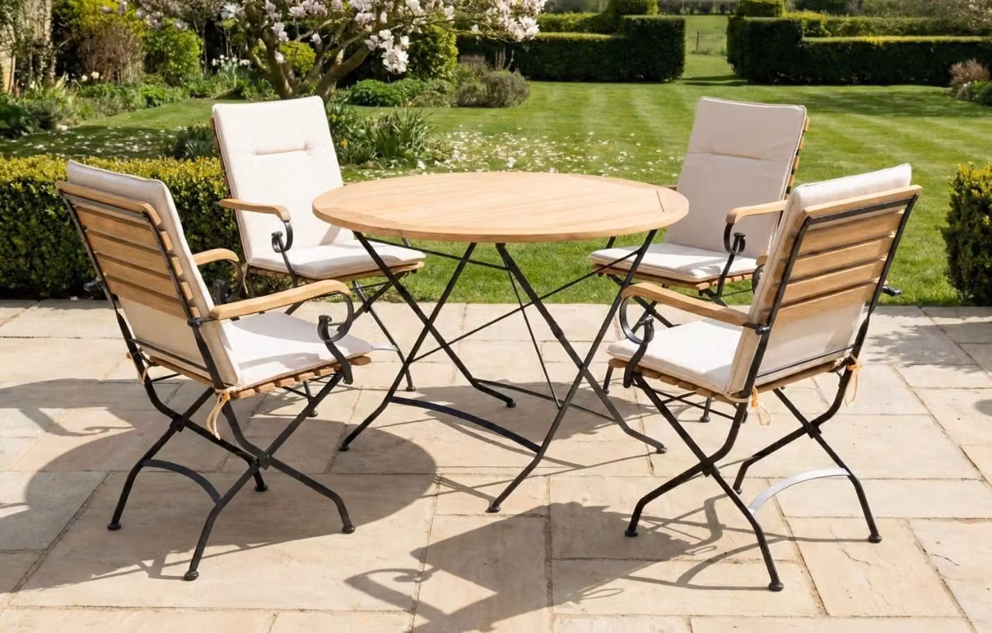 MINT Outdoor Sicily 4 Seater Teak and Wrought Iron Round Garden Dining Set, Beige, Diameter: 110 cm