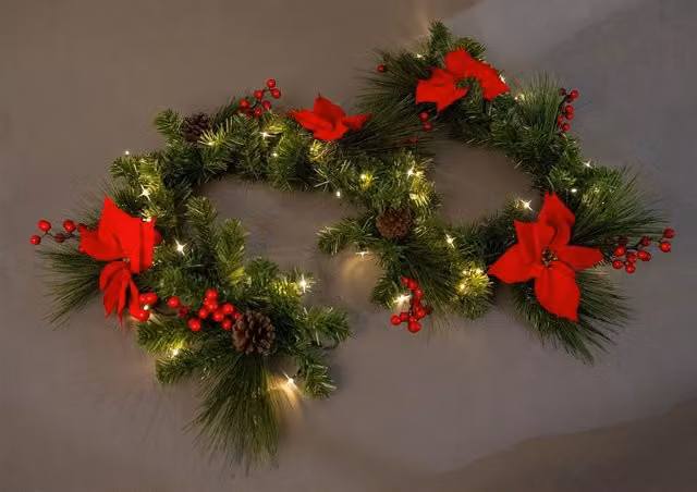 Shatchi Red Poinsettia Christmas Garland with 50 Warm White LED Bulbs, 2m, Battery Operated – 1