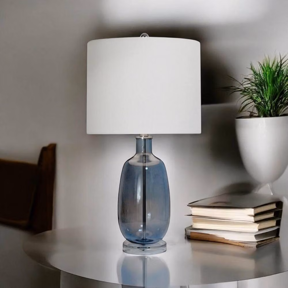 Minster Ceramic Table Lamp in White and Blue, W/D/H: 28 x 28 x 24 cm – 2