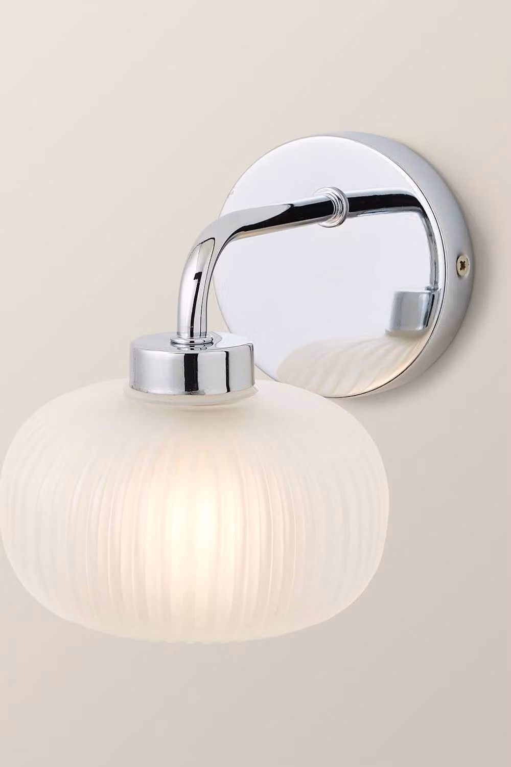 ValueLights Amaia Chrome and Silver IP44 Wall Light with Frosted Glass Lampshades and LED Bulb – 2
