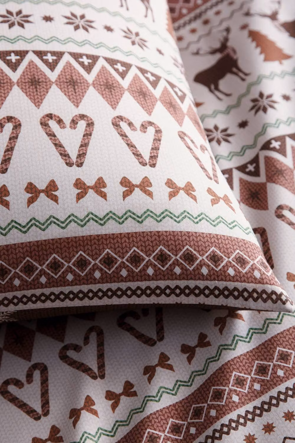 Fusion Christmas Fairisle Easy Care Reversible Duvet Cover Set in Beige, W/D/H: 200 x 220 cm – 3