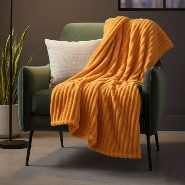 Snug City Chunky Ribbed Mink Throw Blanket in Orange, W/D/H: 200 x 240 cm