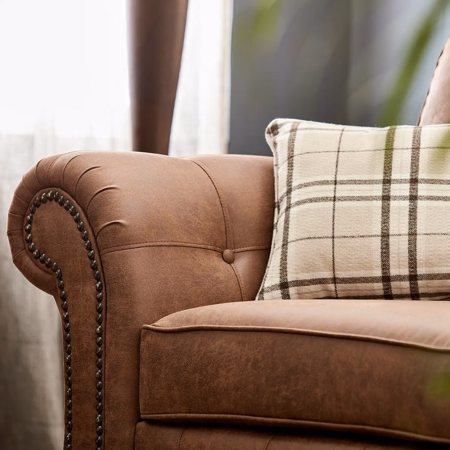 Furnishings For Less UK Oakland 2 Seater Chesterfield Style Synthetic Leather Sofa in Tan – 4