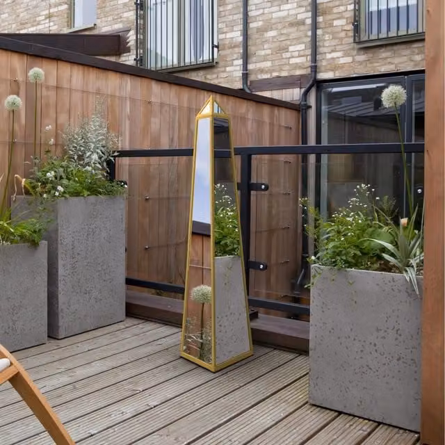 MirrorOutlet Obelisk Gold Metal Edged Mirrored Garden Ornament, Height: 120 cm