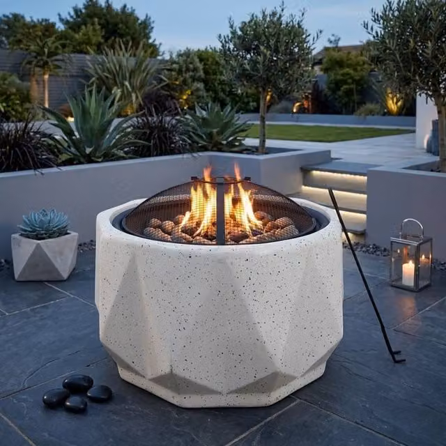 Garden Greatness Lunaria Magnesium Oxide Fire Pit in Multicolour and White, W/D/H: 49 x 36 x 36 cm