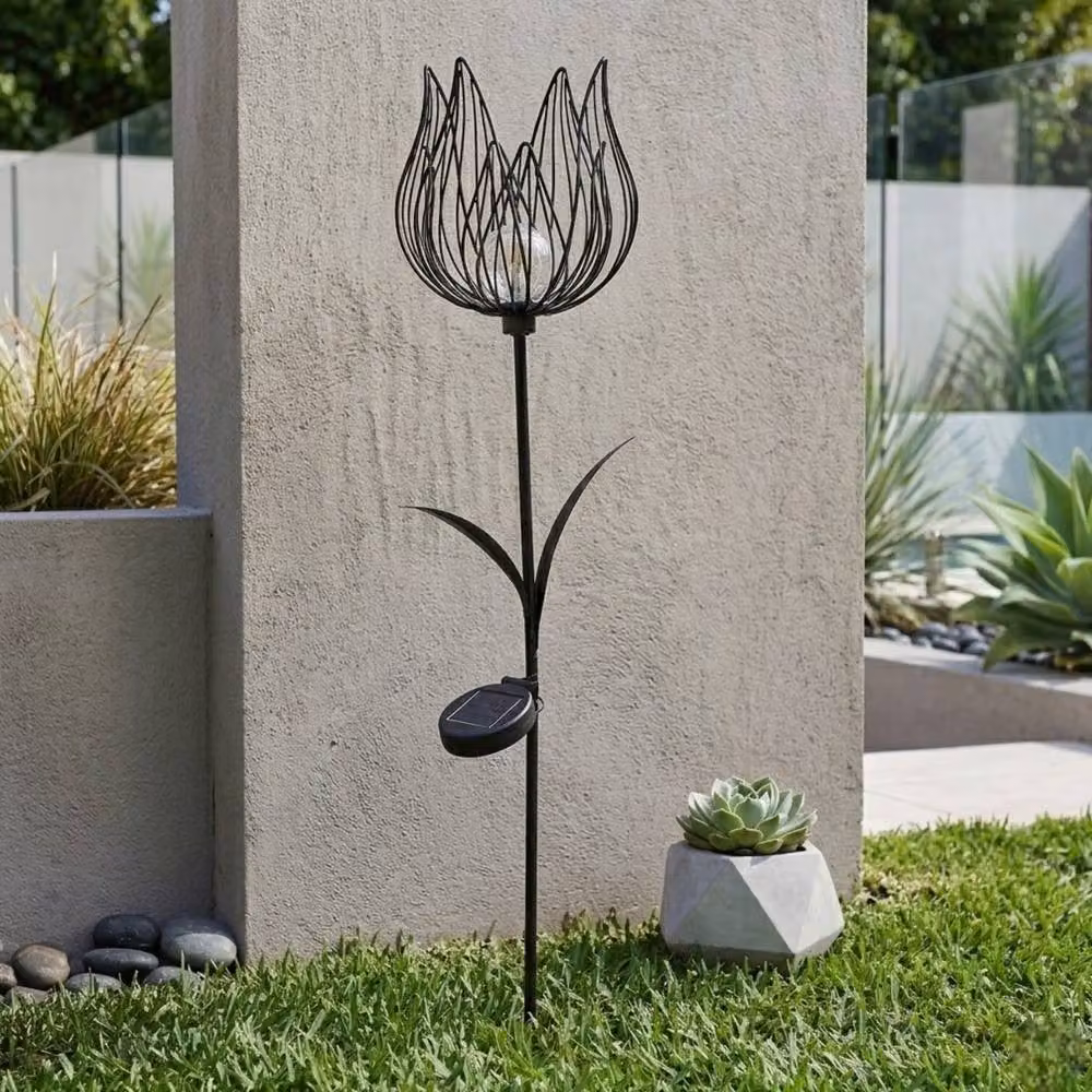 Garden Greatness Lunaria Floral Urban Solar LED Garden Stake Light in Multicolour and Black – 2
