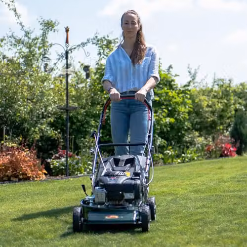 Webb Supreme 46cm Self Propelled Petrol Lawnmower in Green with 65L Collection Bag – 6
