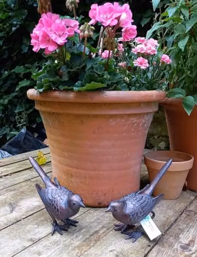 Inspirational Gifting Pair of Bronze Bird Sculptures for Garden or Tabletop Ornament, Length: 20 cm per bird – 3
