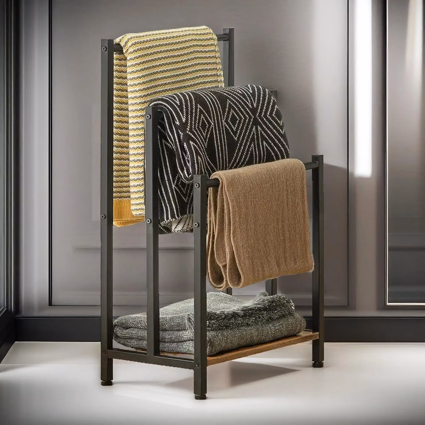 Rafaelo Mobilia Free Standing Towel Rail in Brown and Black, W/D/H: 81 x 28 x 28 cm – 2