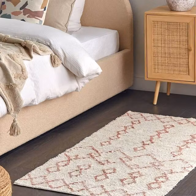 Wyld and Coco Hand Tufted Cotton Geometric Rug in Beige and Pink, W: 80 cm, L: 150 cm