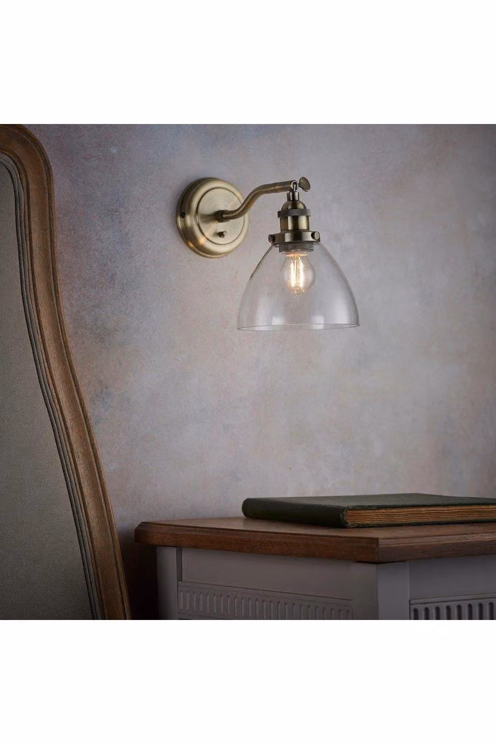 Netlighting Hansen Single Light Wall Lamp with Transparent Glass Shade and Antique Brass Plate in Gold – 2