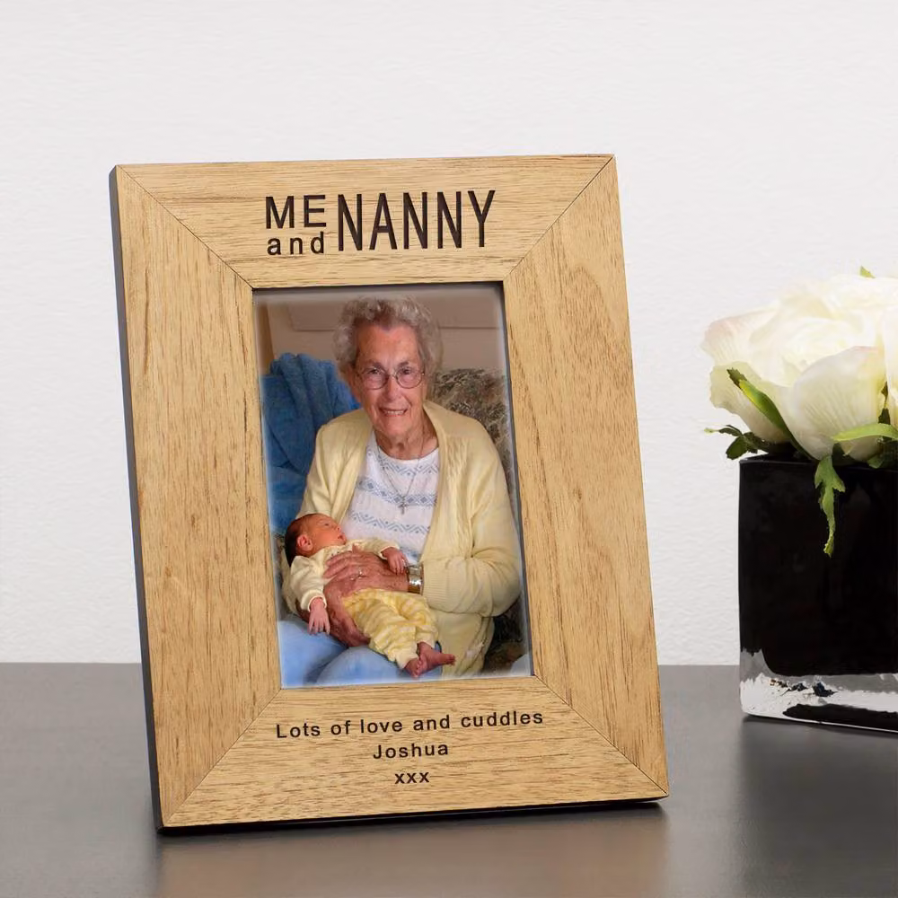 Uniqueful Personalised Me & Grandma Wood Picture Frame, Brown, W/D/H: 17.0 x 10 x 15 cm