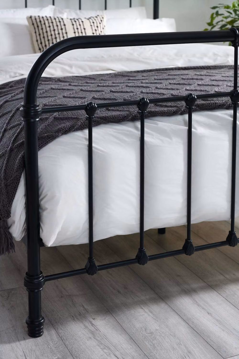 Julian Bowen Logan Black Metal Bed Frame, Small Double, W/D/H: 120 x 200 x 200.5 cm – 8