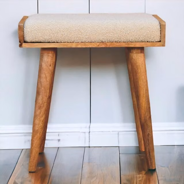 Aosom UK Solid Mango Wood Tray-Style Footstool with Bouclé Upholstered Seat and Scandi Legs, Brown/Beige, W/D/H: 50 x 35 x 52 cm