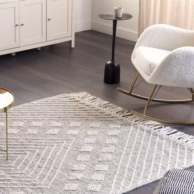 Wyld and Coco Nordic Handwoven Wool Rug in White and Grey Geometric Design, W: 160 cm, L: 230 cm – 1